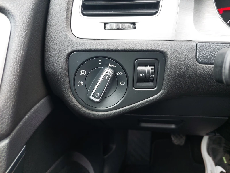 VW Golf 7 1, 6TDI 110ps NAVI, снимка 14 - Автомобили и джипове - 51944627