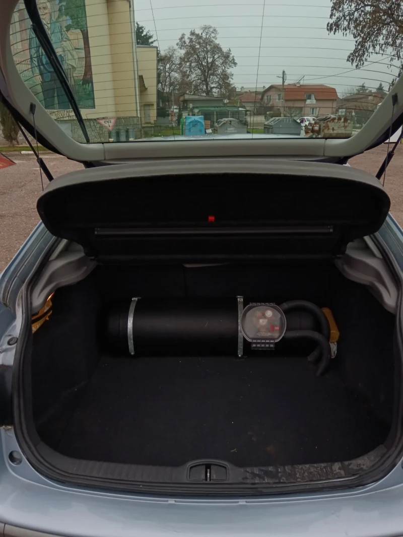 Renault Laguna 1.8i gaz, снимка 10 - Автомобили и джипове - 52891647