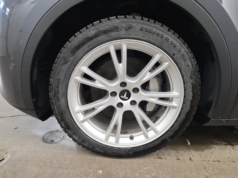 Tesla Model Y * LONG RANGE * CARFAX * БЕЗ ПЪРВОНАЧАЛНА ВНОСКА, снимка 17 - Автомобили и джипове - 53163578