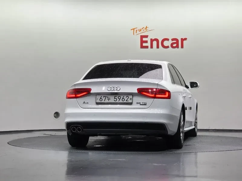Audi A4 2.0 TDI Quattro - САМО 30% АВАНС, снимка 10 - Автомобили и джипове - 55790515