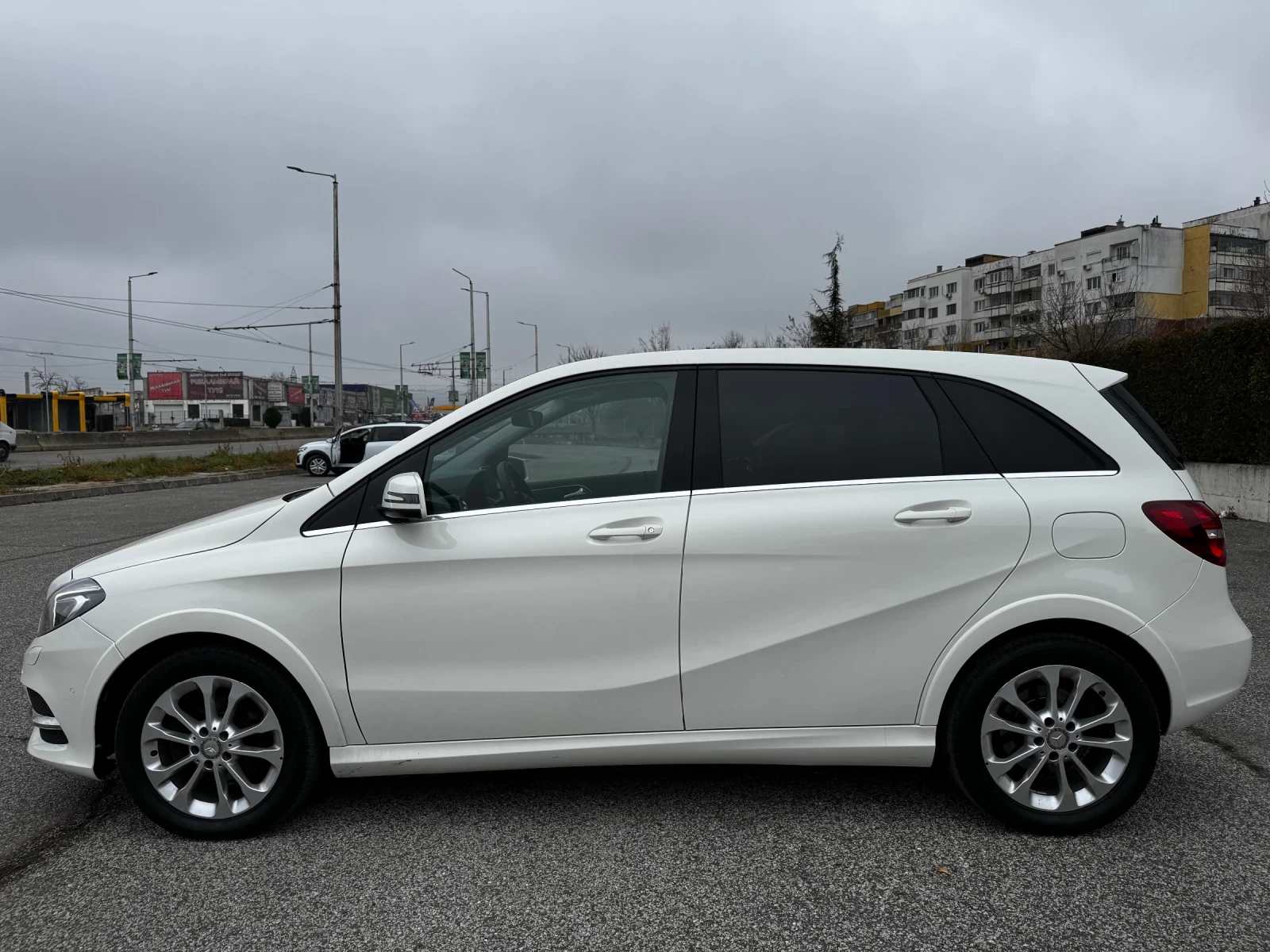 Mercedes-Benz B 250 B250e - изображение 2