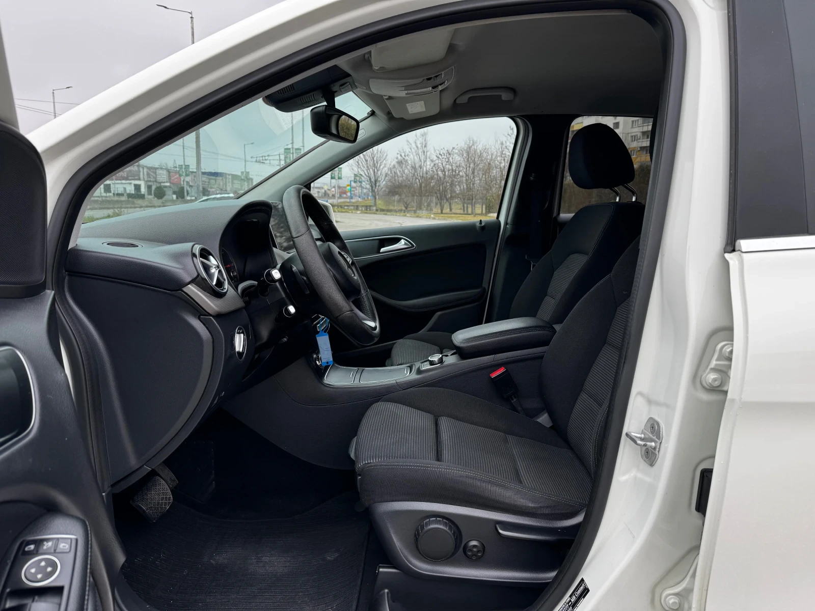 Mercedes-Benz B 250 B250e - изображение 8