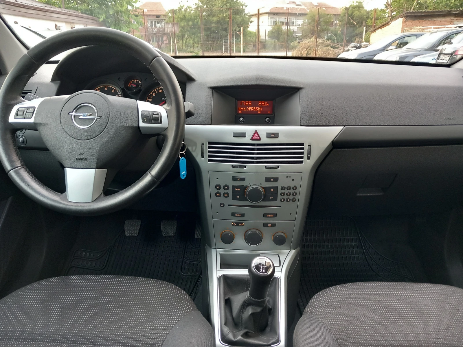 Opel Astra 1.4 клима Facelift - изображение 9