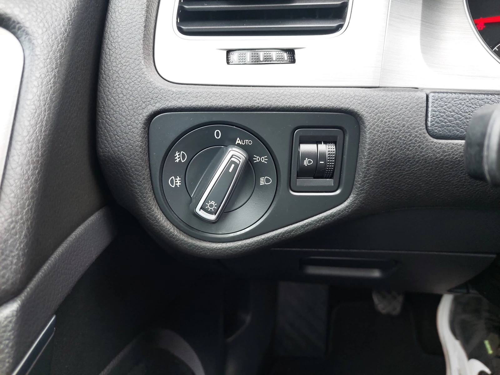 VW Golf 7 1, 6TDI 110ps NAVI | Mobile.bg   14