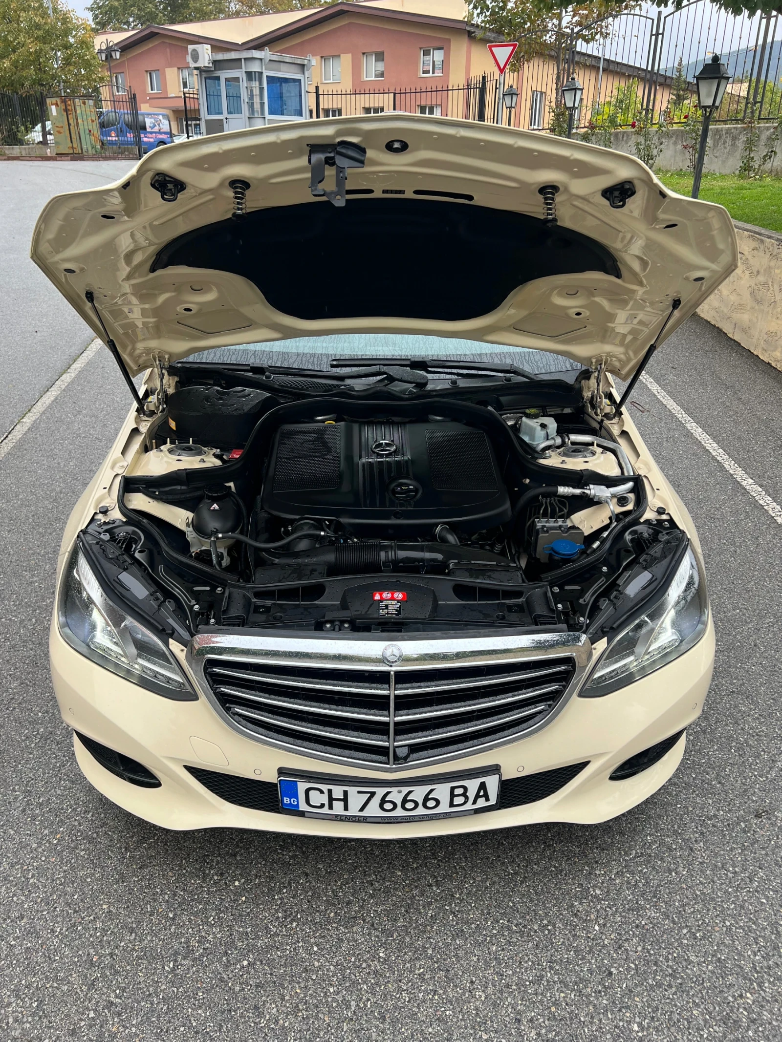Mercedes-Benz E 200 | Mobile.bg — изображение 15
