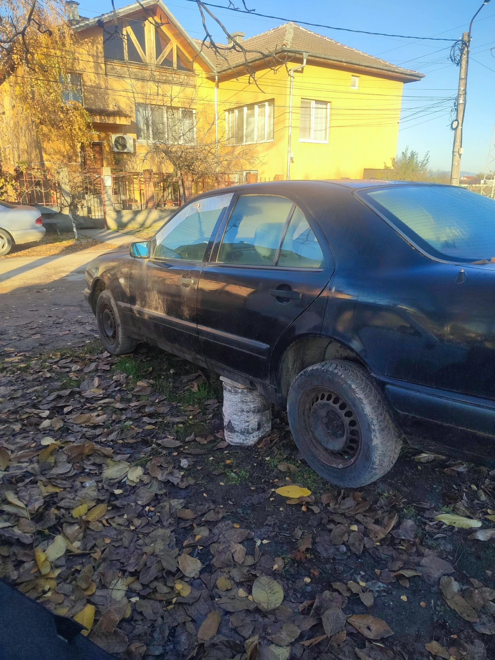 Mercedes-Benz E 230 CLASSIC Цяла или на части - изображение 5