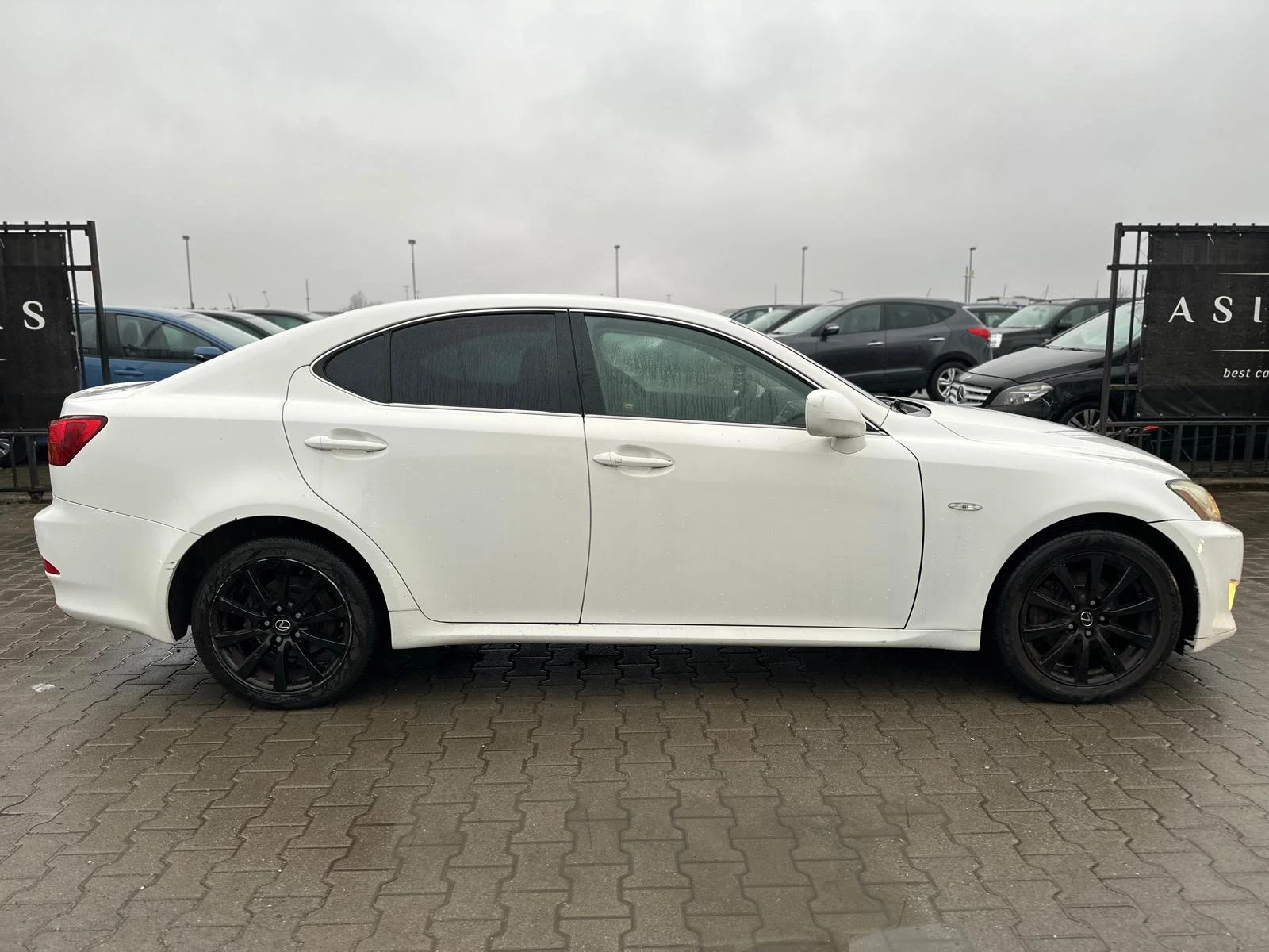 Lexus IS 220d / LUXURY / 177 HP /  - изображение 6