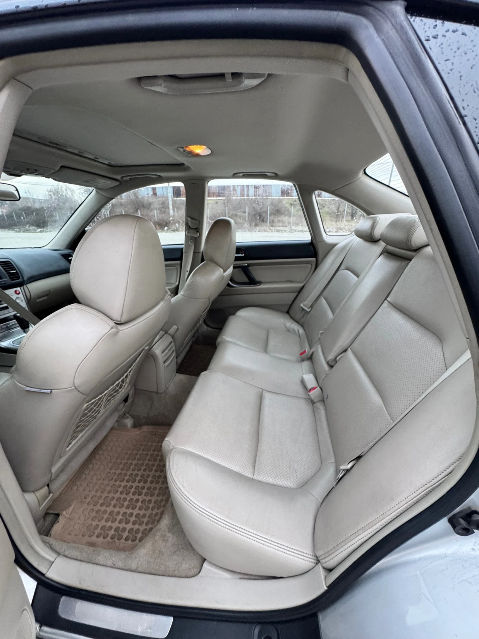 Subaru Legacy 3.0i 4x4 H6 - изображение 7