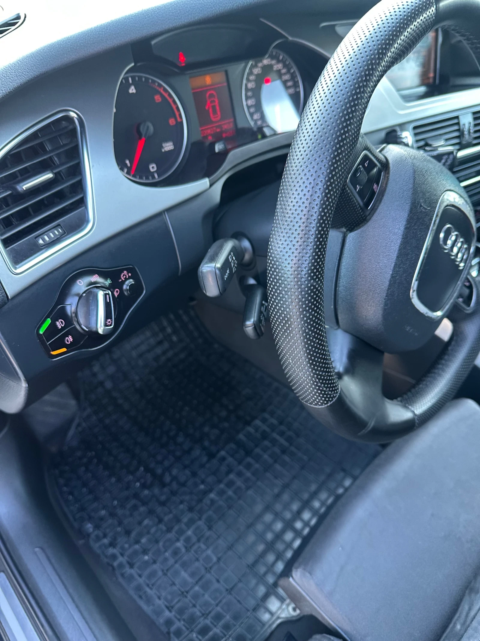 Audi A4, снимка 13 - Автомобили и джипове - 53760266