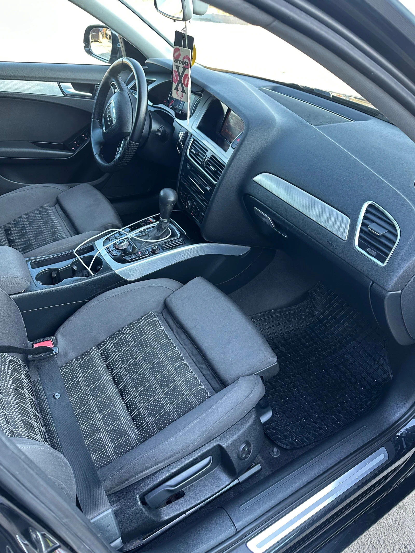 Audi A4, снимка 8 - Автомобили и джипове - 53760266