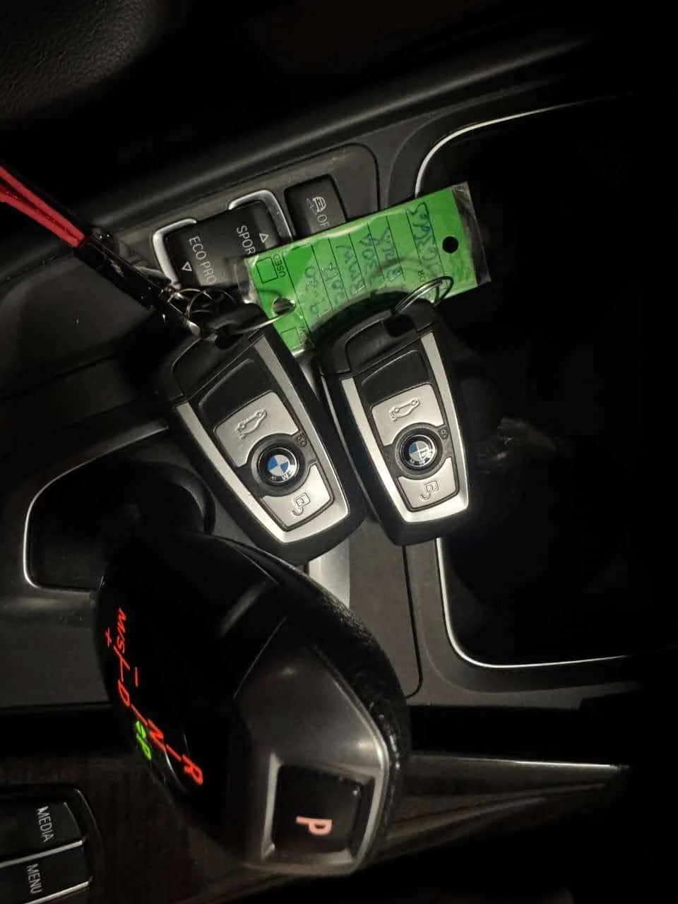 BMW 330 * xDrive * CARFAX * ПАНО * KEYLESS * 2 КЛЮЧА, снимка 12 - Автомобили и джипове - 53995000