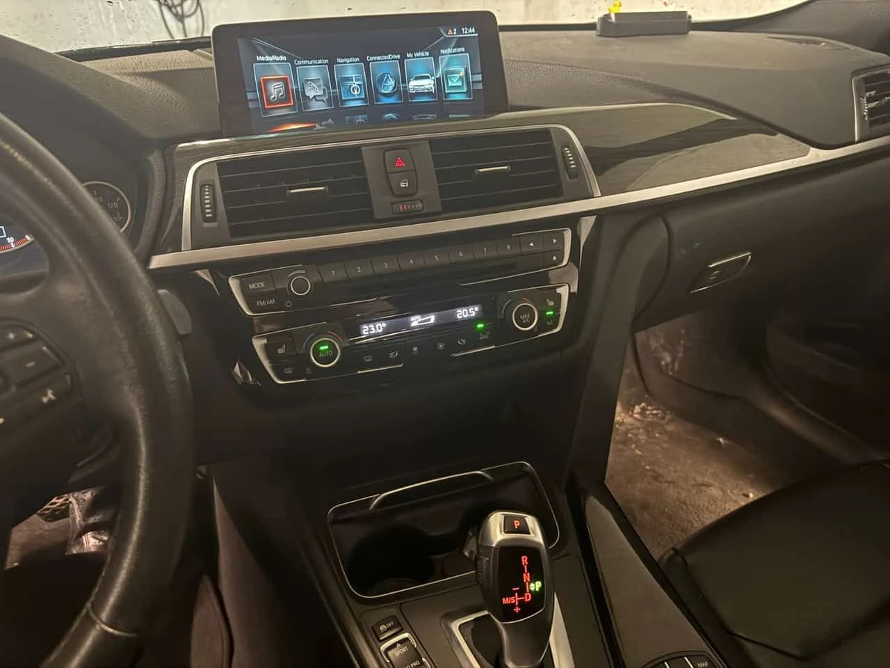 BMW 330 * xDrive * CARFAX * ПАНО * KEYLESS * 2 КЛЮЧА, снимка 9 - Автомобили и джипове - 53995000