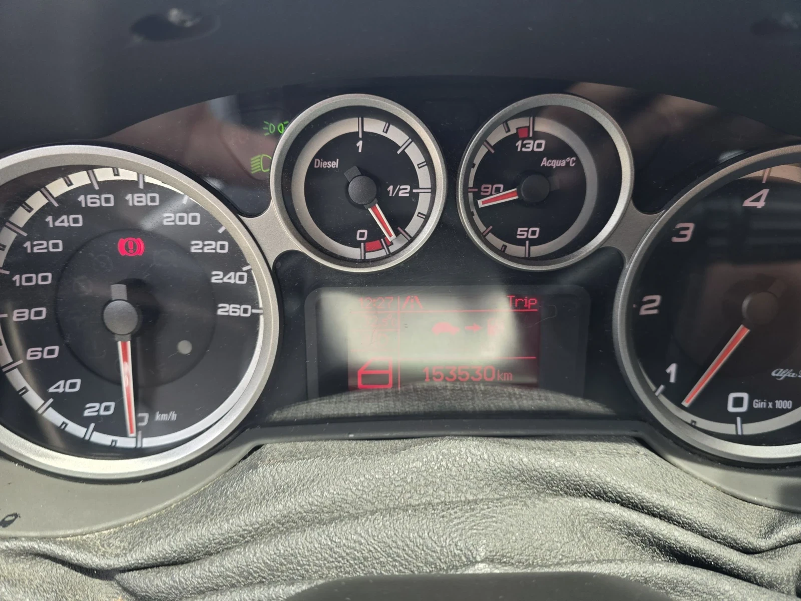 Alfa Romeo MiTo 1.3D 84к.с Топ състояние , снимка 17 - Автомобили и джипове - 54800602