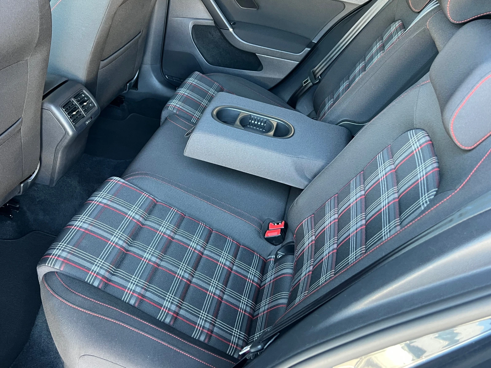 VW Golf 2.0TDI-GTD-185ps, LED, DSG, KEY-GO-FULL SERVICE VW, снимка 12 - Автомобили и джипове - 55241003