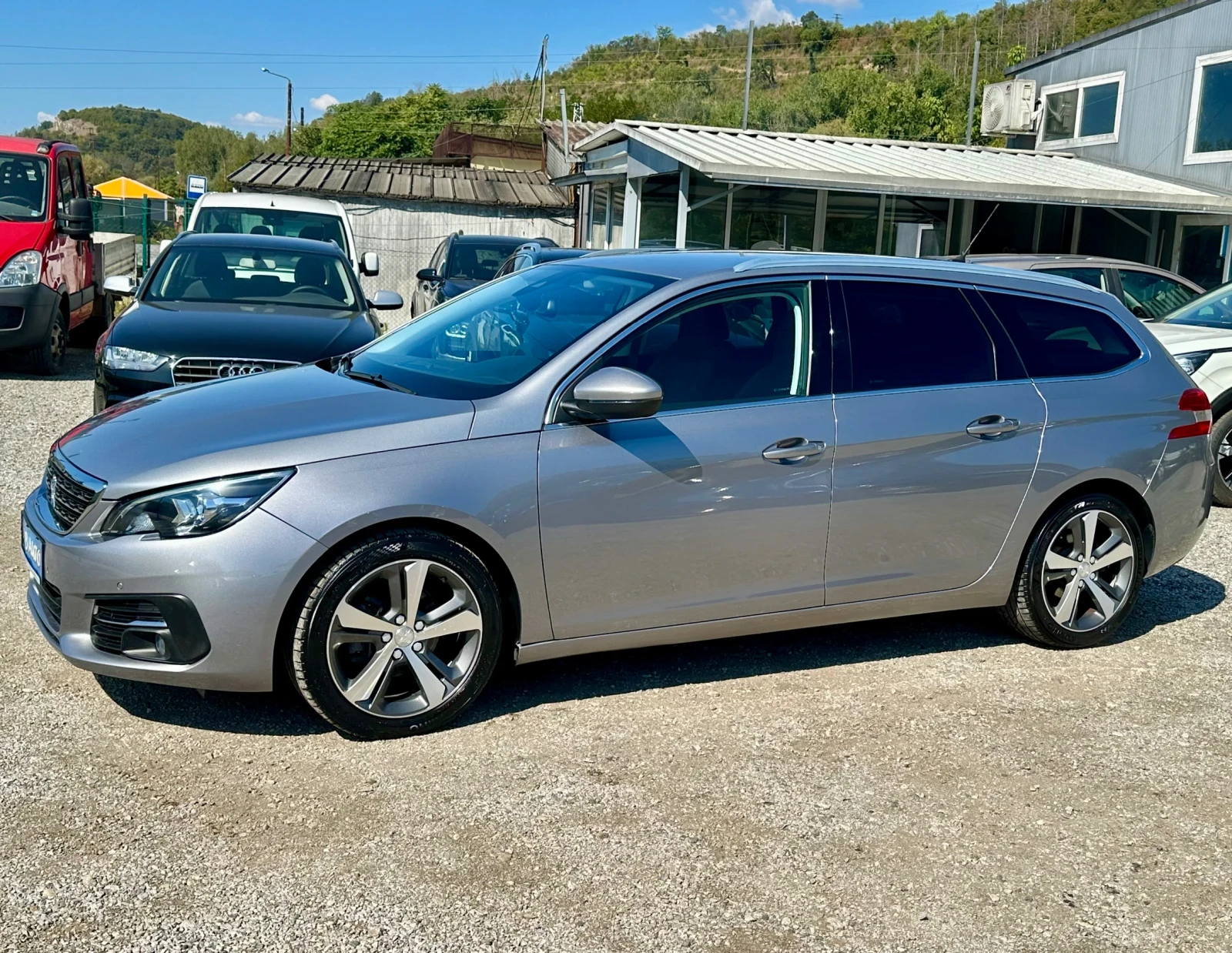 Peugeot 308 1.5HDI-130к.с-ALLURE-LED-NAVI-CAMERA, снимка 3 - Автомобили и джипове - 55909872