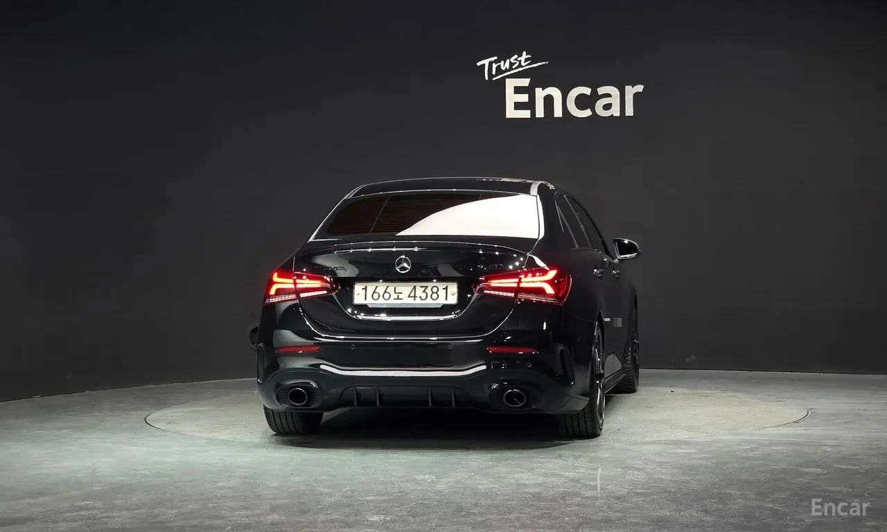 Mercedes-Benz A 35 * AMG A35 4MATIC Sedan * АВТОКРЕДИТ* , снимка 4 - Автомобили и джипове - 55939812