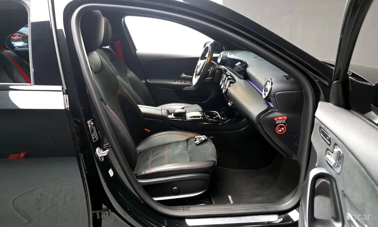 Mercedes-Benz A 35 * AMG A35 4MATIC Sedan * АВТОКРЕДИТ* , снимка 11 - Автомобили и джипове - 55939812