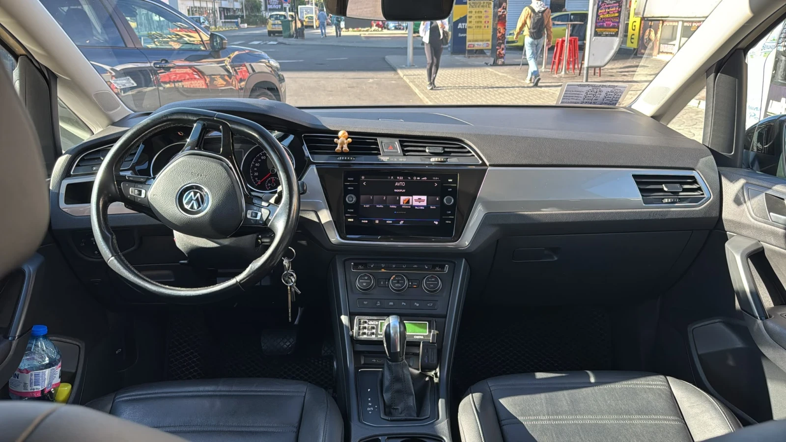 VW Touran, снимка 8 - Автомобили и джипове - 56208679
