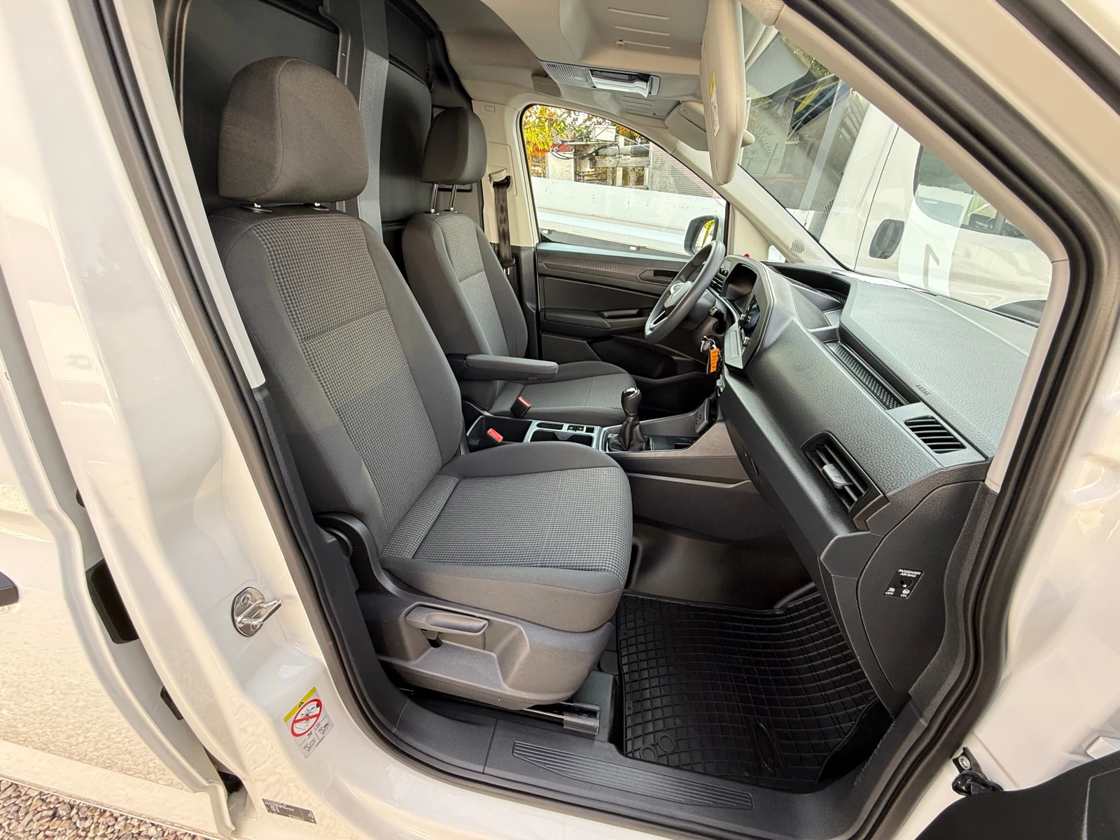 VW Caddy 2.0 TDI ХЛАДИЛЕН 4 Motion ЕВРО 6, снимка 13 - Автомобили и джипове - 56749438