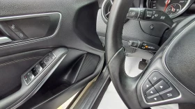 Mercedes-Benz GLA 200 2.2D РЕАЛ КМ ФЕЙС ИЗКЛЮЧИТЕЛН СЕРВ КНИЖ ЛЕД ПАНОРМ, снимка 13