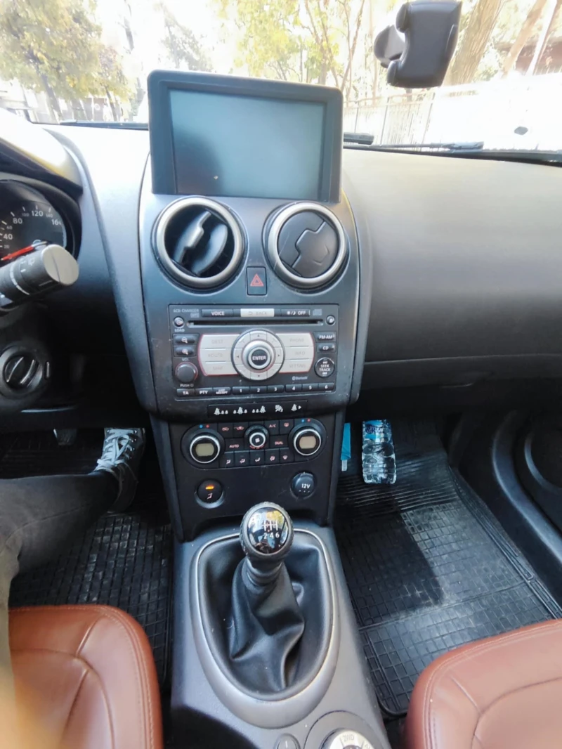 Nissan Qashqai, снимка 6 - Автомобили и джипове - 49051547