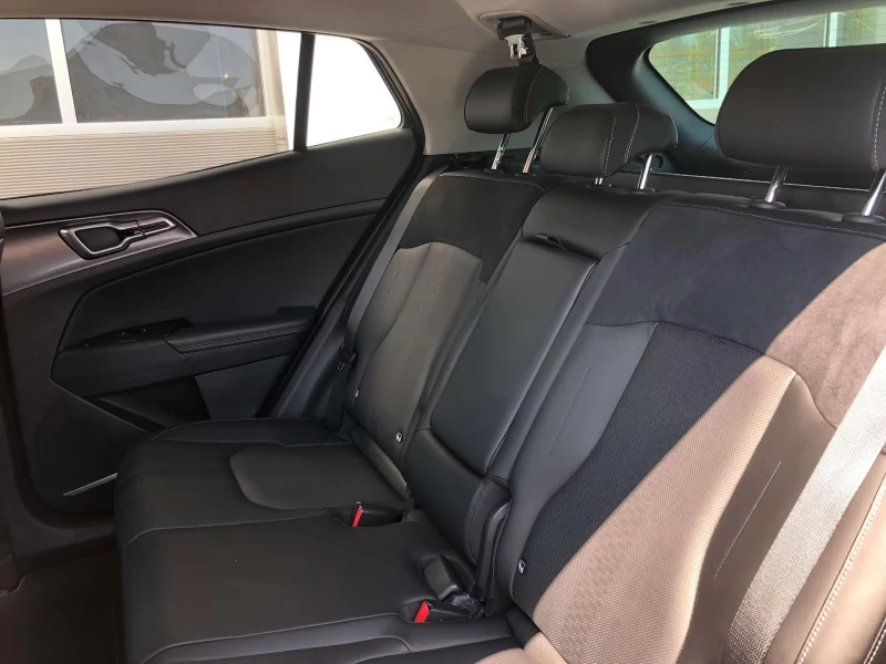 Kia Sportage SPIRIT/265HP/CAM/NAVI/LED/DIGI/KLESS/CPLAY/229g, снимка 15 - Автомобили и джипове - 51524854