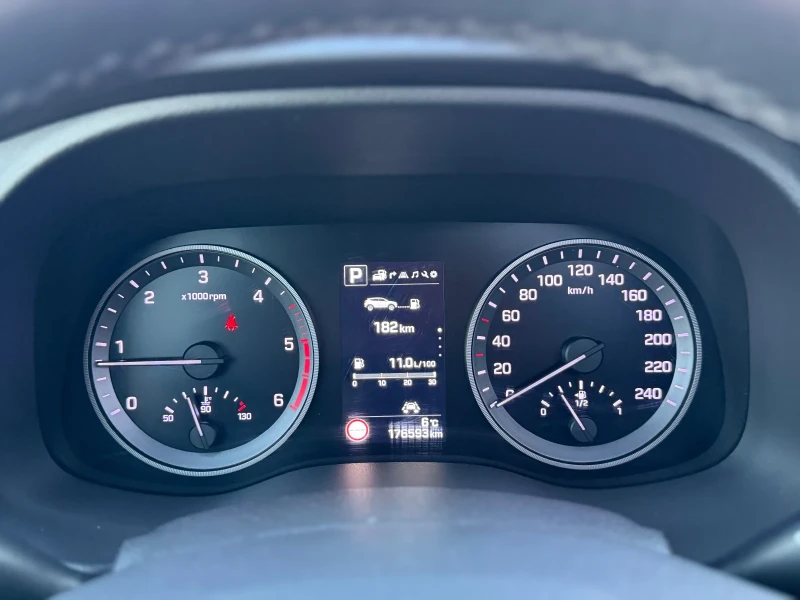 Hyundai Tucson Без аналог!, снимка 11 - Автомобили и джипове - 52823397