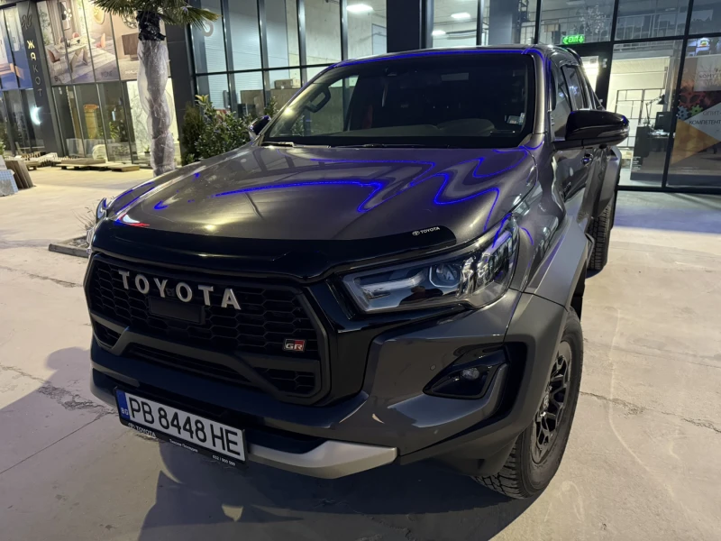 Toyota Hilux GRSPORT 2