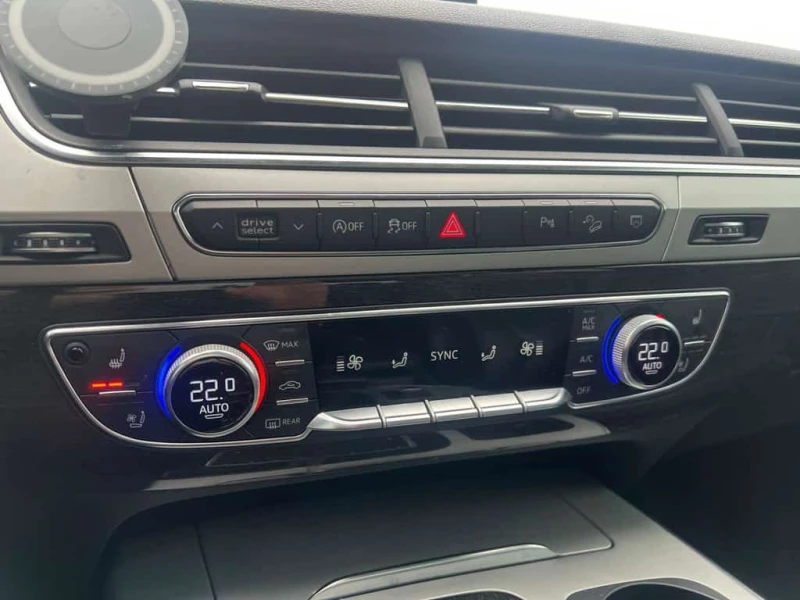 Audi Q7 * Progressiv | Pano Roof | Vent. Seats | 7 Seater , снимка 16 - Автомобили и джипове - 53586213