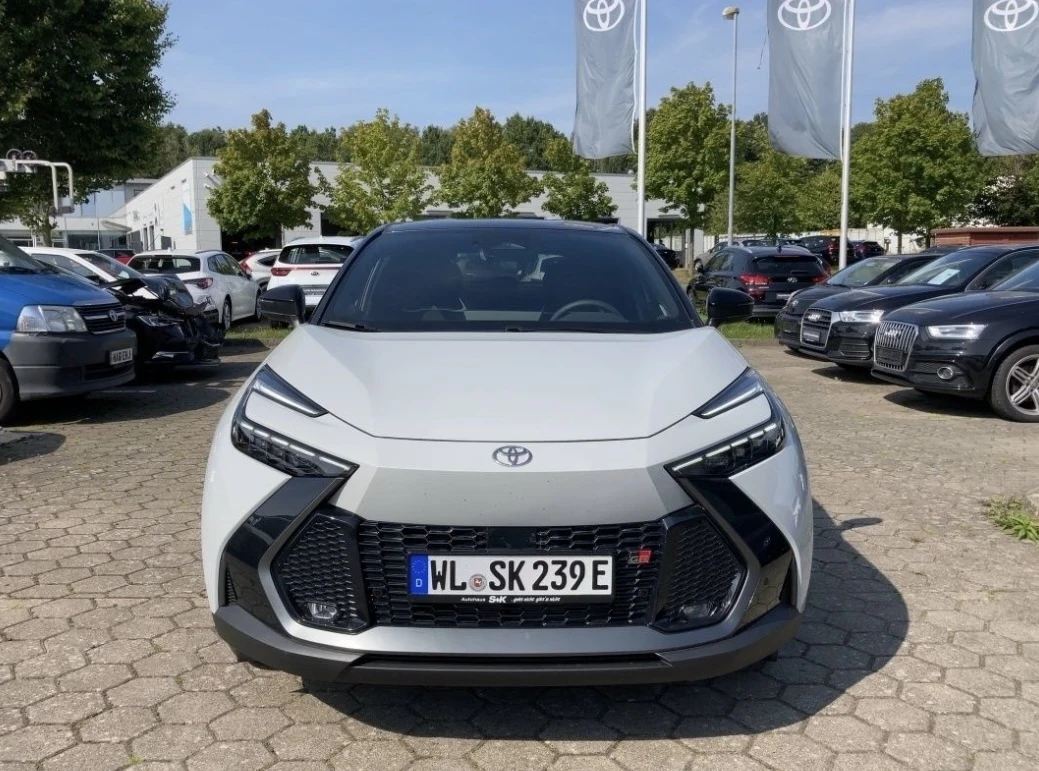 Toyota C-HR 2.0 GR  Plug In Hybrid  223кс. JBL , Германия - изображение 2