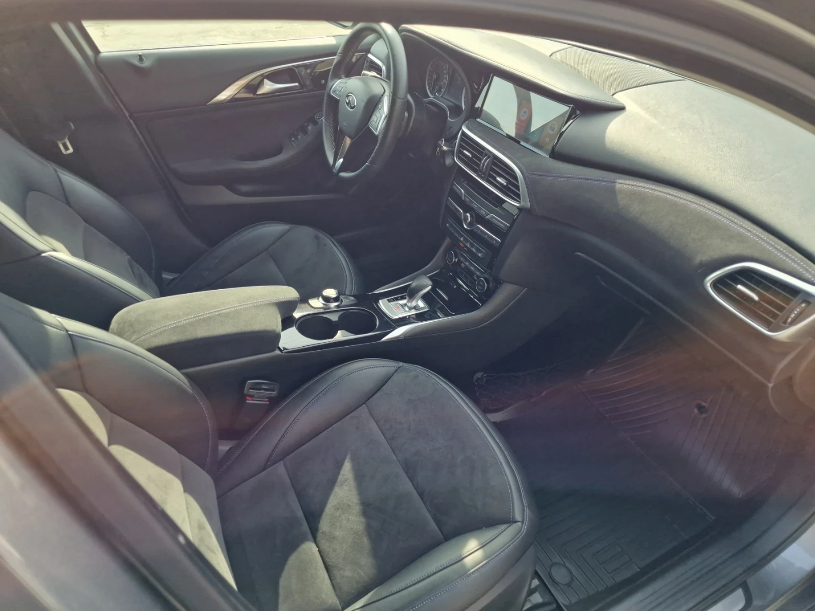 Infiniti Q30 2.2d AWD 4x4 7G- tronic - изображение 10