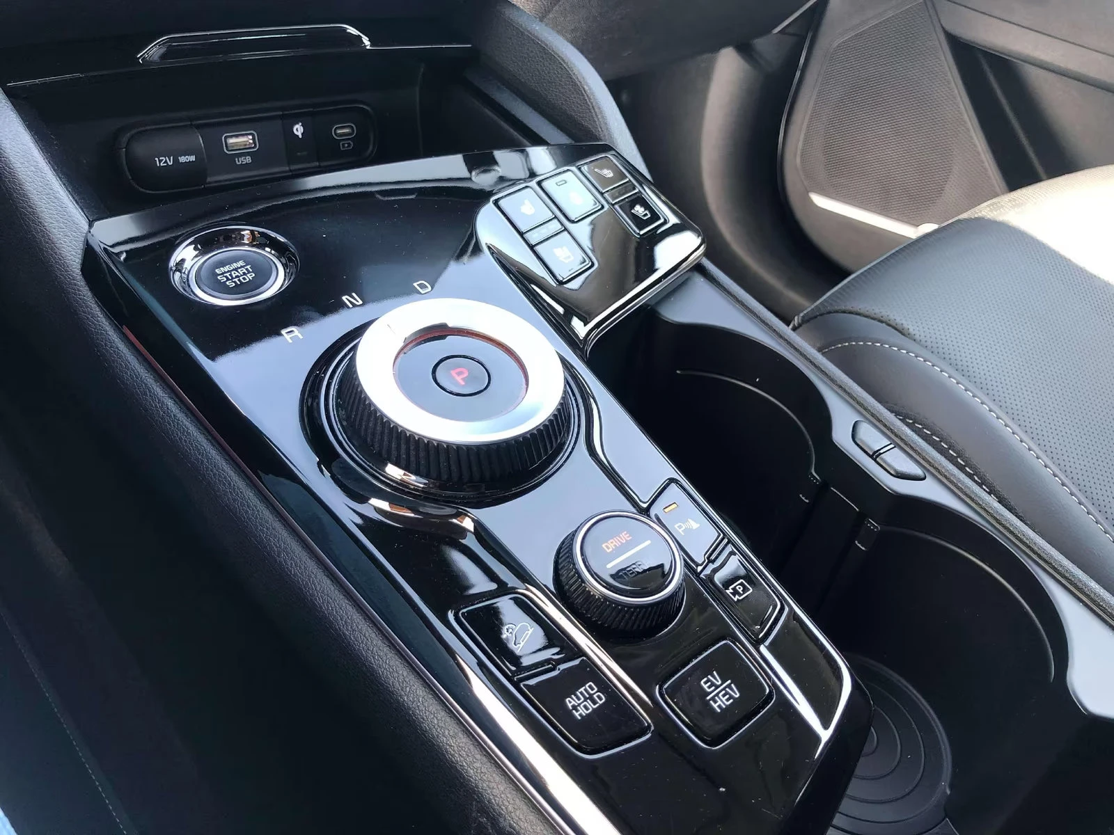 Kia Sportage SPIRIT/265HP/CAM/NAVI/LED/DIGI/KLESS/CPLAY/229g | Mobile.bg   12