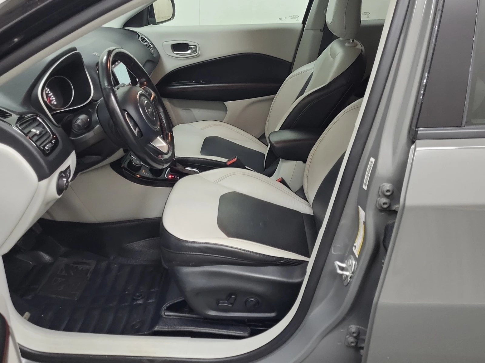 Jeep Compass LIMITED * CARFAX * АвтоКредит * Цена до България*  - изображение 7