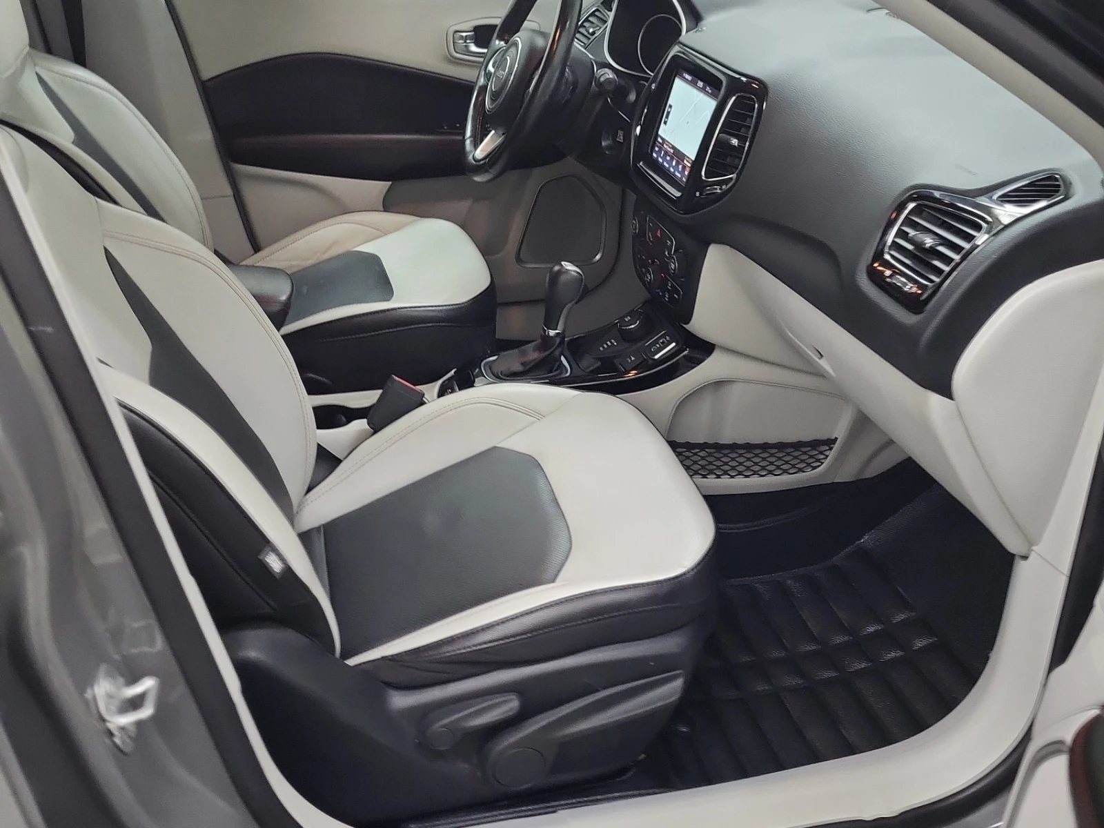 Jeep Compass LIMITED * CARFAX * АвтоКредит * Цена до България*  - изображение 8