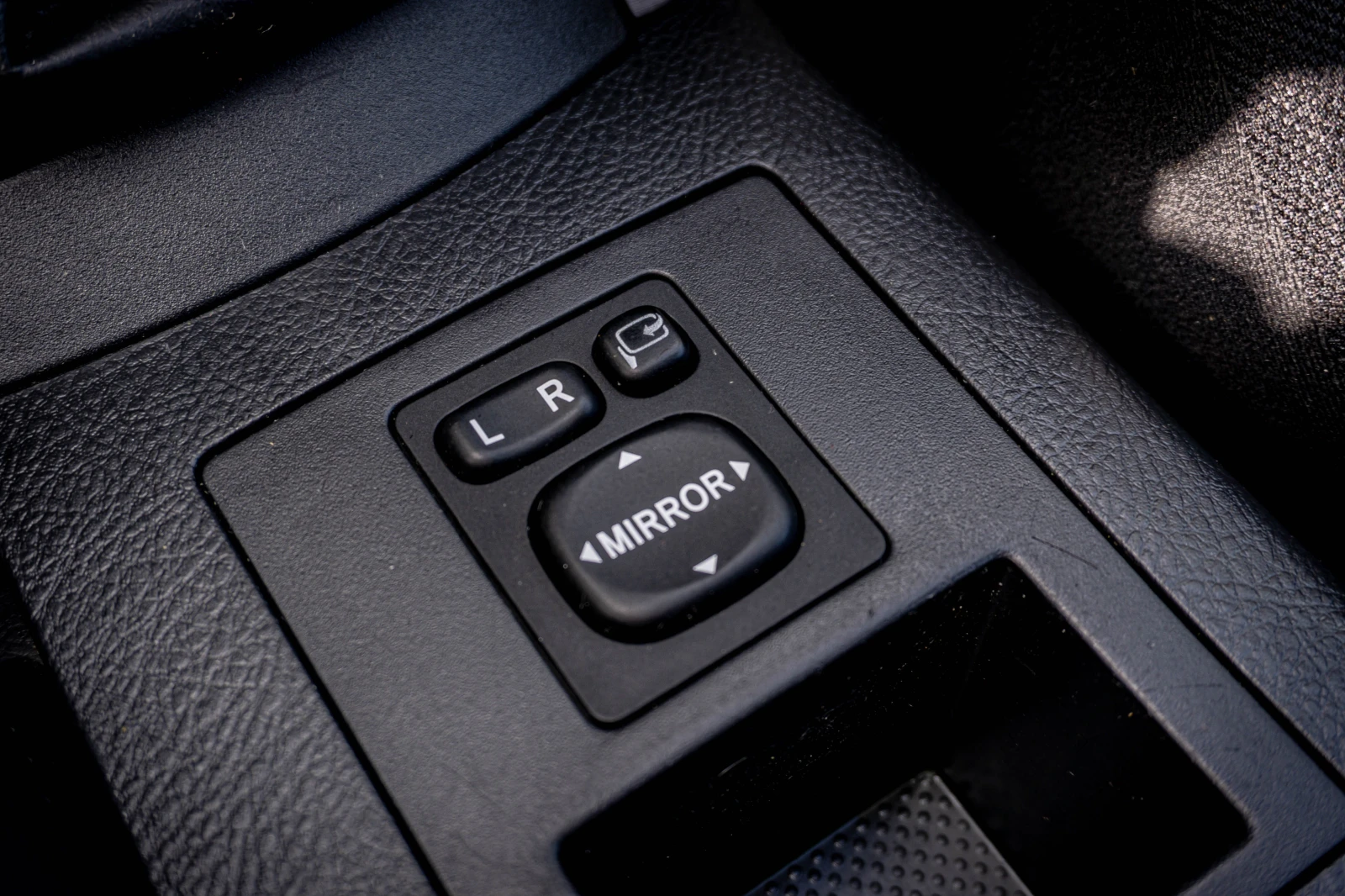 Toyota Rav4 2.2 D-4D 4x4 ����� ��������! �����. ���������� | Mobile.bg � ����������� 16