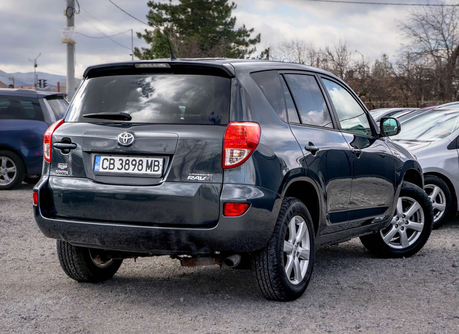 Toyota Rav4 2.2 D-4D 4x4 МНОГО ЗАПАЗЕНА! Безпл. обслужване - изображение 6
