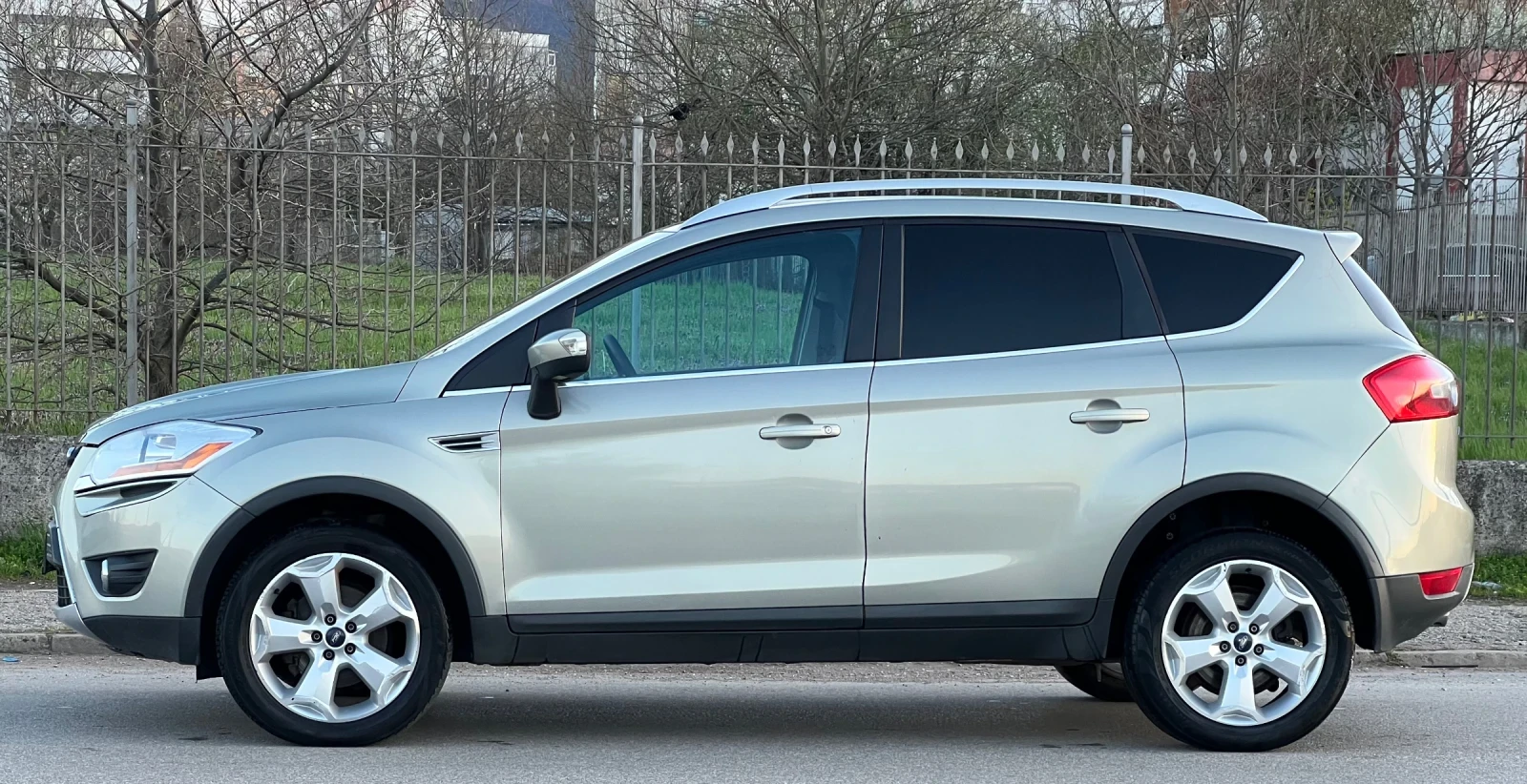Ford Kuga 2.0 HDI 136кс 4Х4 КЛИМАТРОНИК ВНОС ИТАЛИЯ, снимка 8 - Автомобили и джипове - 54136937