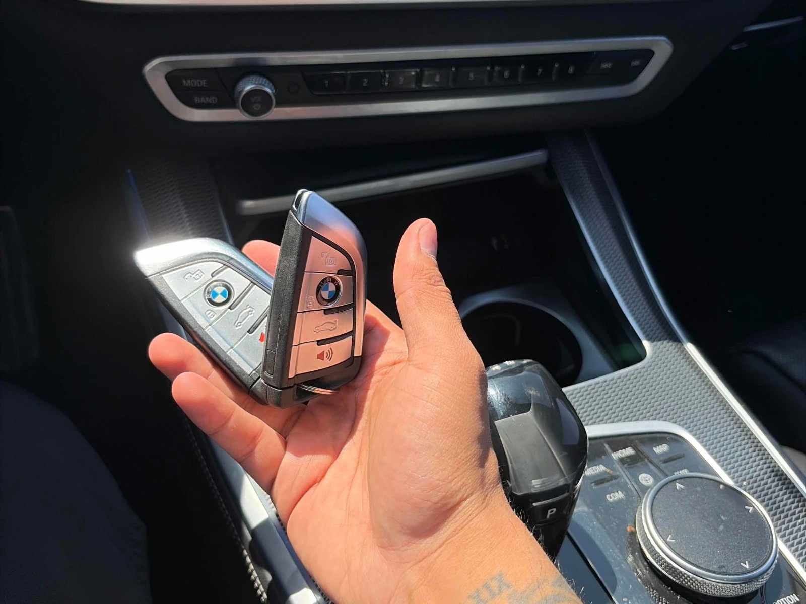 BMW X5 MPACK* 360* LASER* HARMAN* ОБДУХ* , снимка 11 - Автомобили и джипове - 54292438