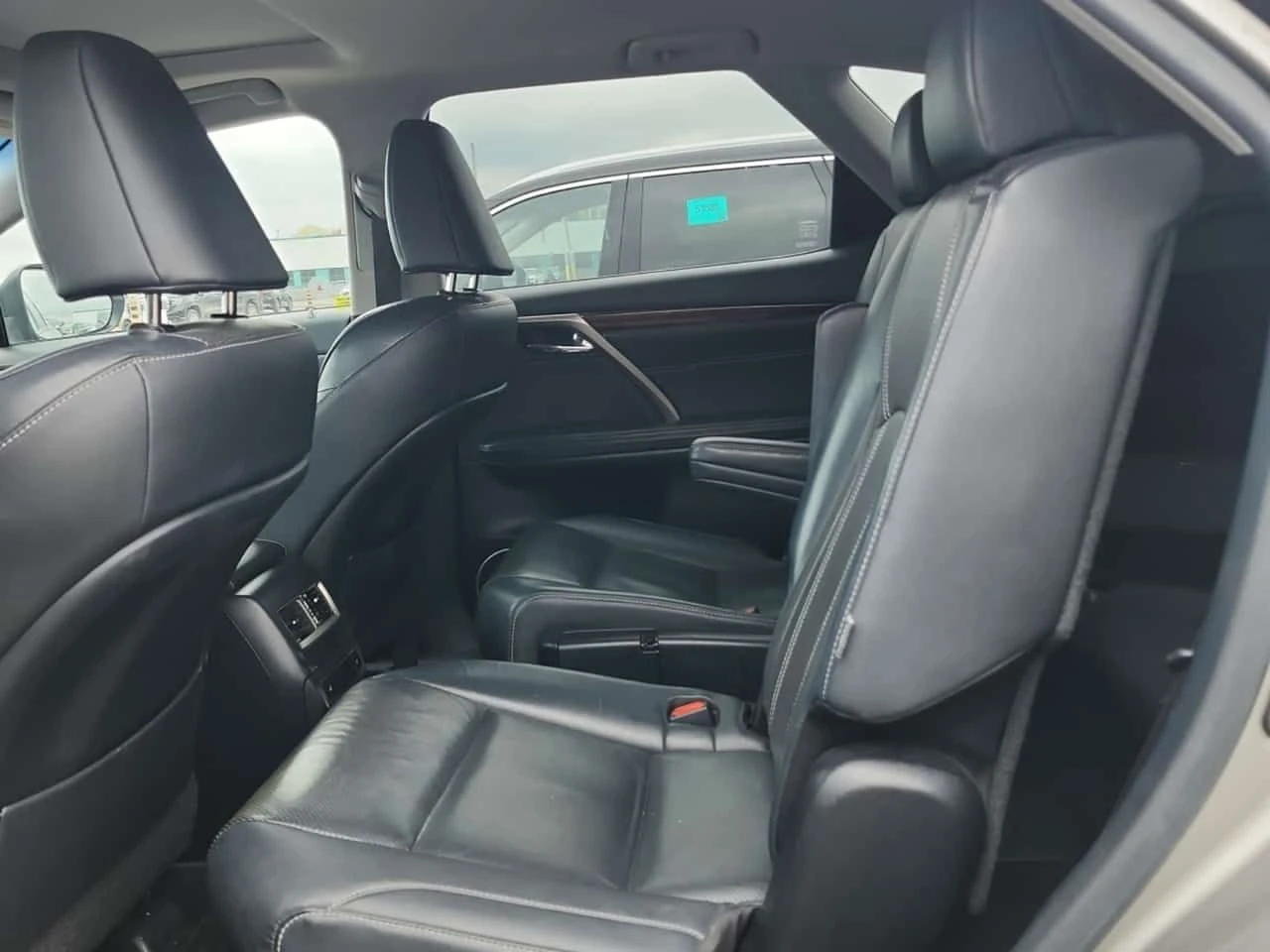 Lexus RX * 350L* АВТОКРЕДИТ БЕЗ ПЪРВОНАЧАЛНА ВНОСКА* , снимка 12 - Автомобили и джипове - 54600931