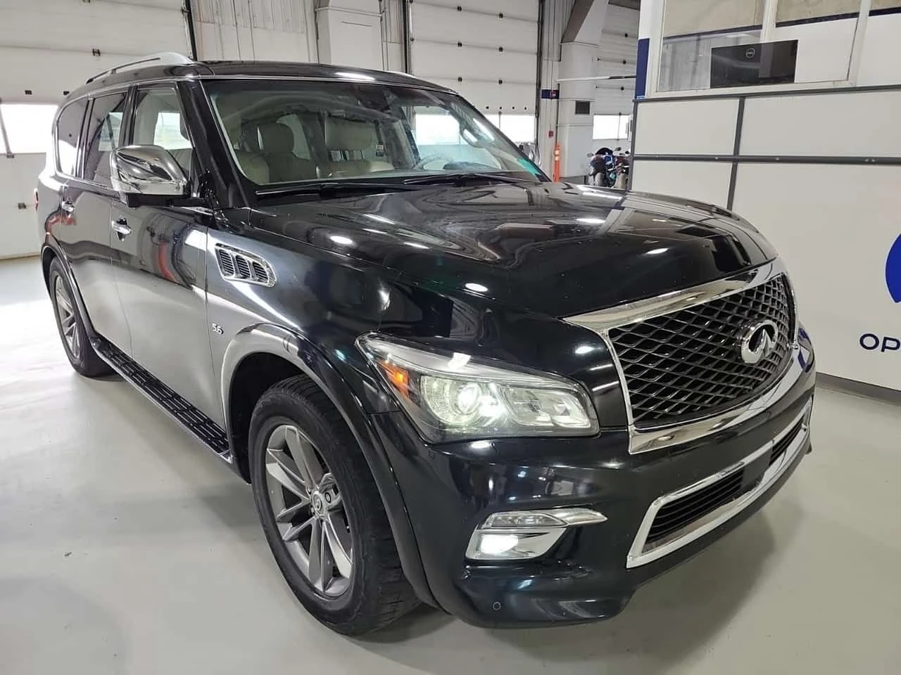 Infiniti QX80 ���������| ����������| 7 �����| �����  | Mobile.bg � ����������� 2