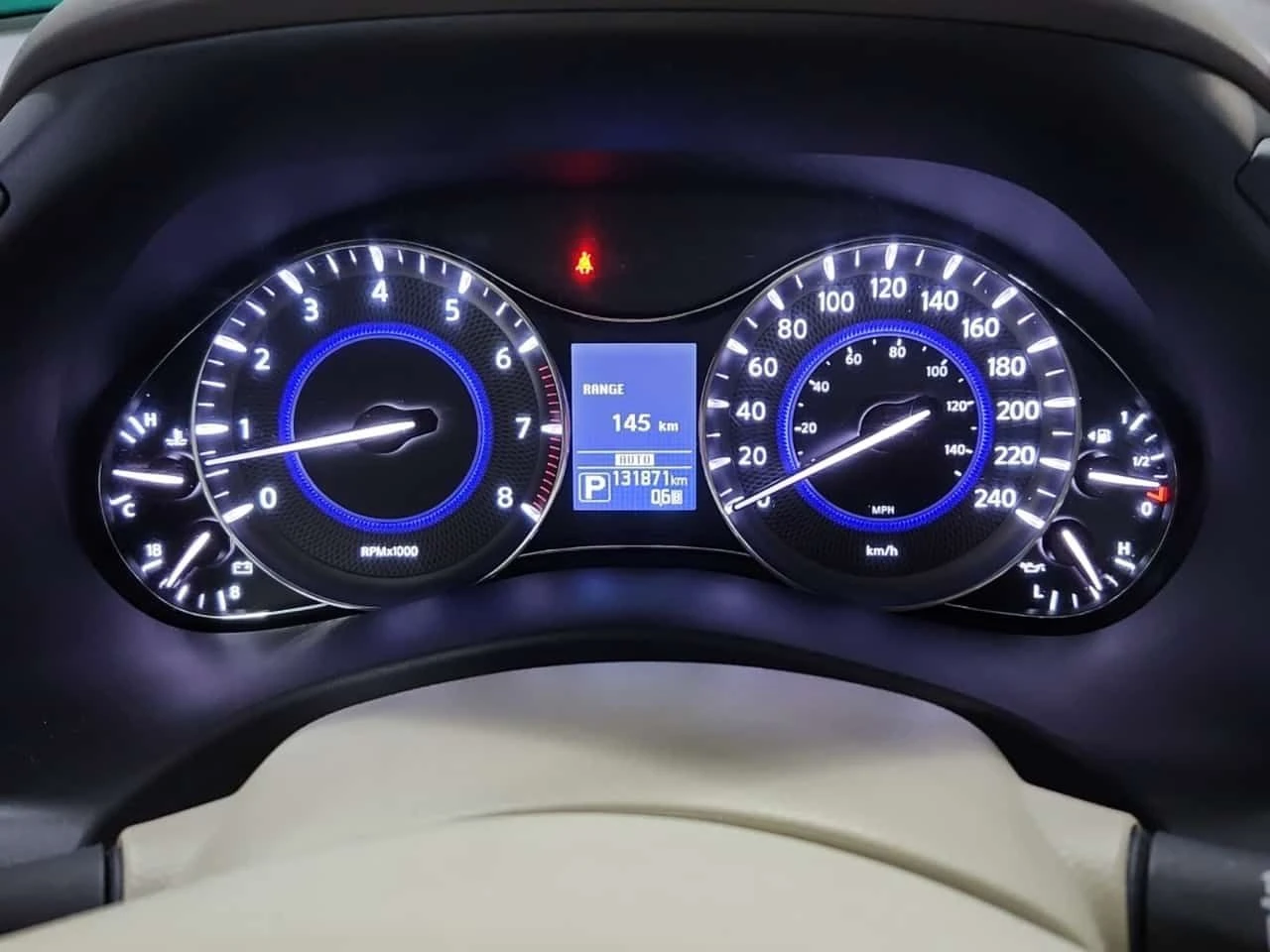 Infiniti QX80 ���������| ����������| 7 �����| �����  | Mobile.bg � ����������� 10