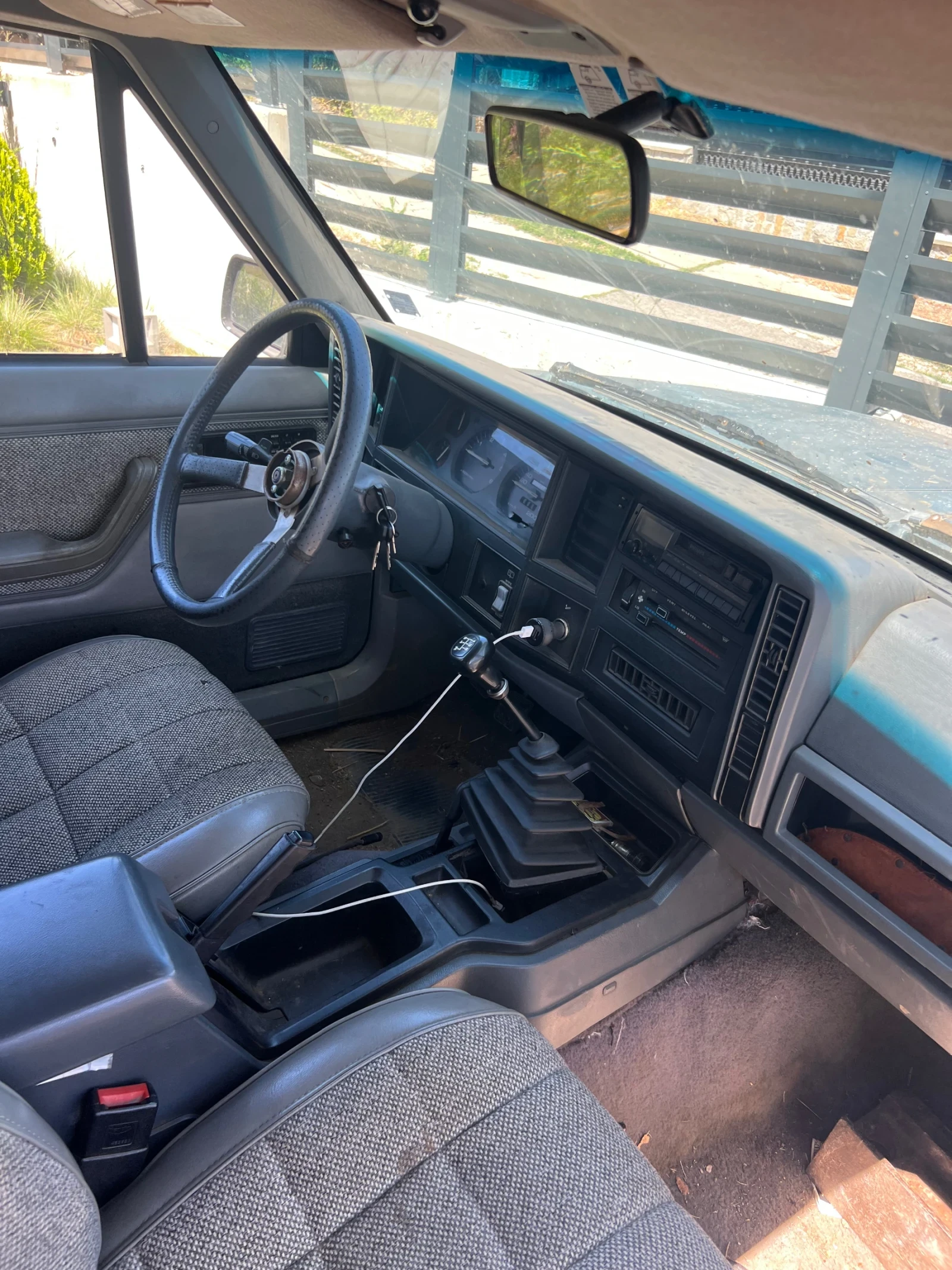 Jeep Cherokee Xj, снимка 5 - Автомобили и джипове - 55609709
