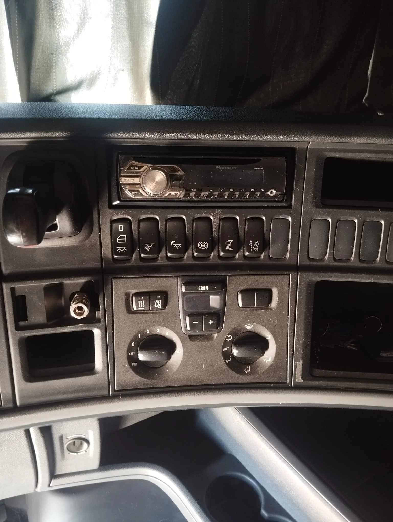 Scania R 410  - изображение 10