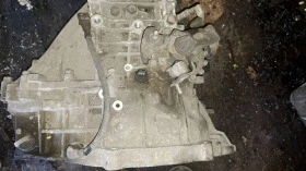 Ръчна скоростна кутия Kia Sportage 2014 1.7 crdi, снимка 2