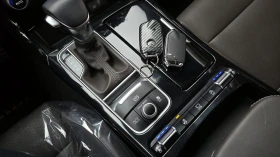 Kia Stinger 2.0* BLIND SPOT* ПОДГРЕВ ВОЛАН* КРАЙНА ЦЕНА, снимка 9
