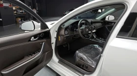 Kia Stinger 2.0* BLIND SPOT* ПОДГРЕВ ВОЛАН* КРАЙНА ЦЕНА, снимка 10
