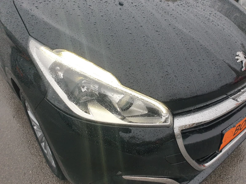 Peugeot 208 1.2i* EURO6B* LED* 83000km!* , снимка 15 - Автомобили и джипове - 47970339