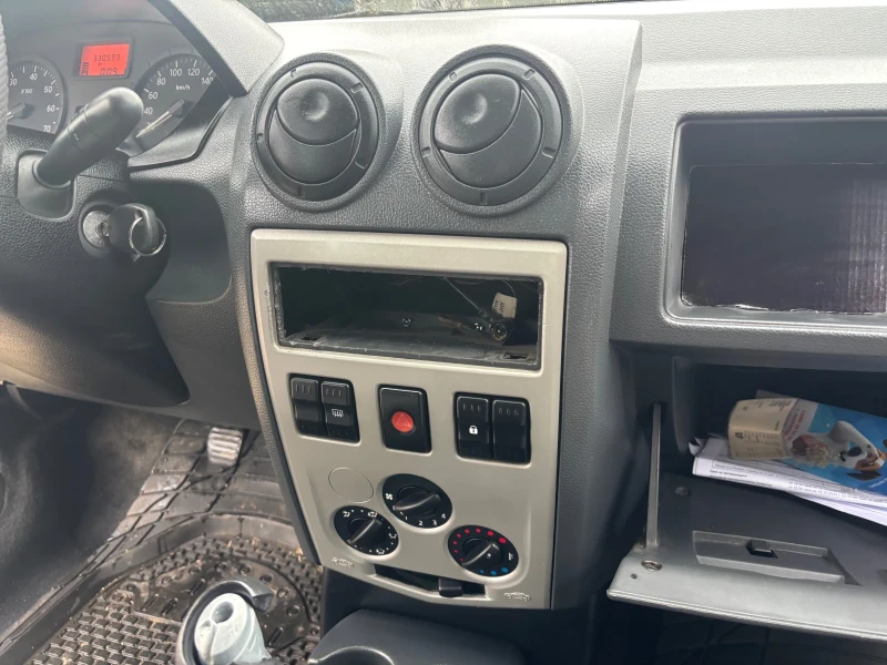 Dacia Logan 1.5 DCI НА ЧАСТИ, снимка 9 - Автомобили и джипове - 49741783