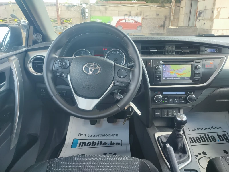 Toyota Auris 2.0 D navi, снимка 12 - Автомобили и джипове - 51815851
