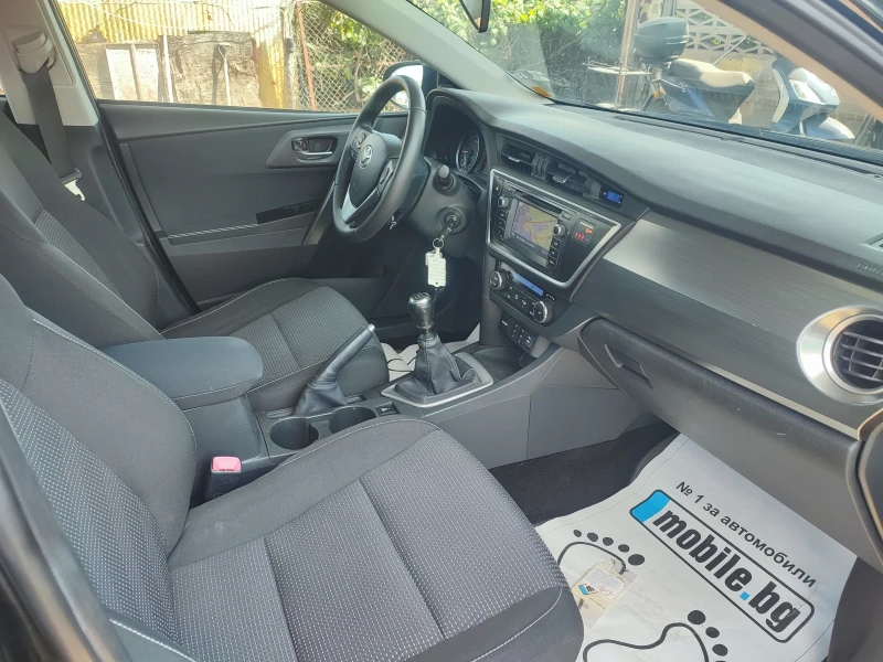 Toyota Auris 2.0 D navi, снимка 11 - Автомобили и джипове - 51815851